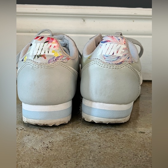 Classic Cortez 'Pure Platinum' - Size 7 - Picture 5 of 10